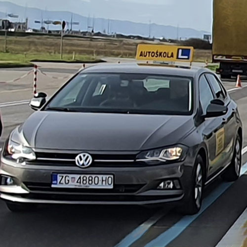 PEUGEOT 2008 vozila